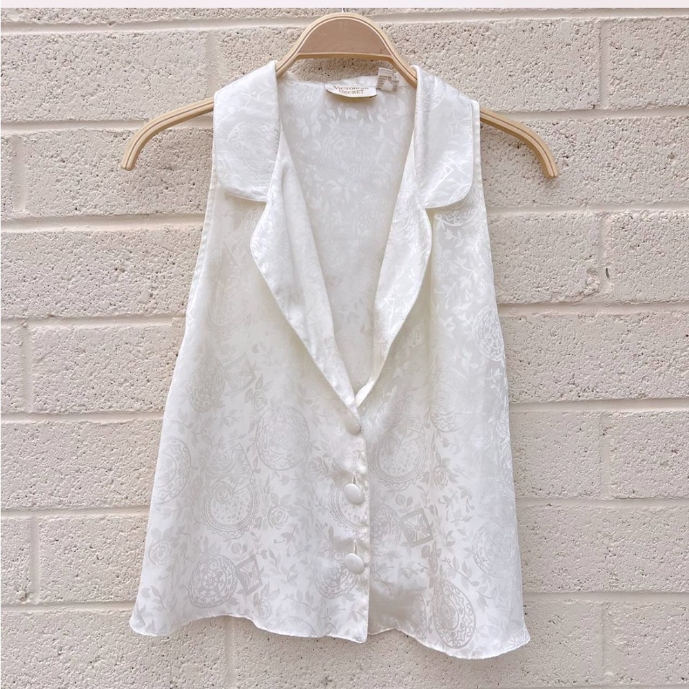 VICTORIAS SECRET VINTAGE GOLD LABEL Women’s Satin Polyester Button Up Sleep Top